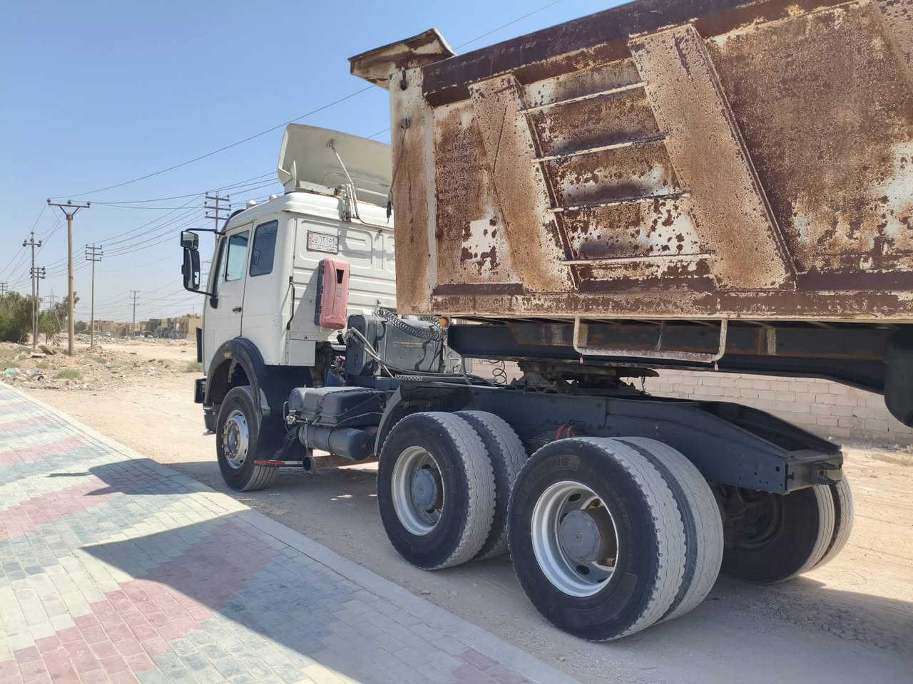 من رخصت الادمن للبيع راس البي 89 مكينه 35كير 160مجموعه نص جيئف ام القيطان قماره بدون صبغ تخم تأخير السياره عوزه زوجين  معه عربانه علم محور شريط اربع  دناكيرالسعر مناسب  اتصل وبيك خير وتدلل ***********
