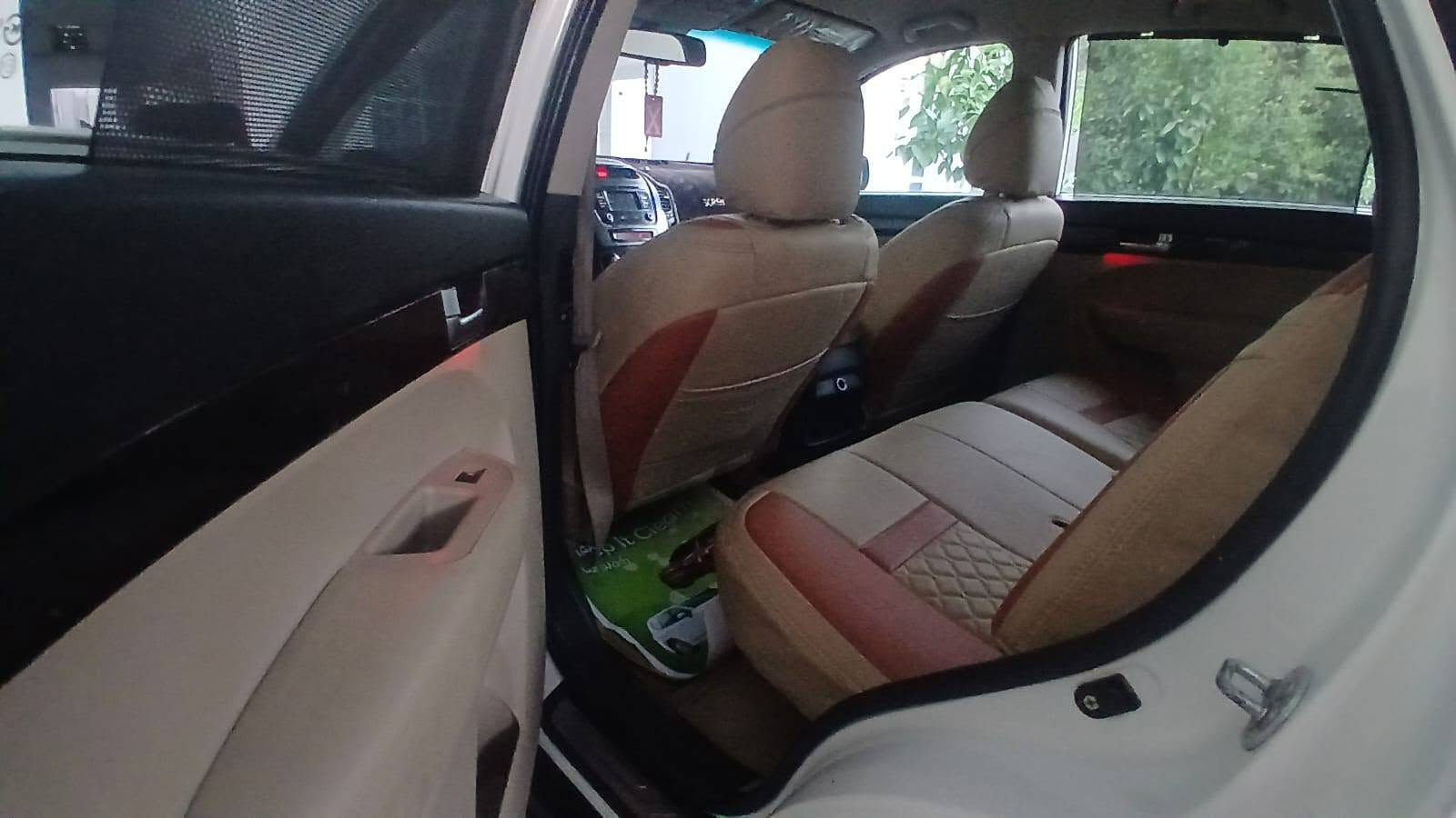 السلام عليكم
🛑 السعر 129 🛑 📞 ***********

🚘 سورينتو خليجي بنظافة الزيرو، رقم بغداد بسمي، تحويل أي مكان، رقم دولي جديد، سنوية مجددة، فل مواصفات عدا الفتحة، 7 راكب.

بصمة، حساسات أمامية وخلفية، كاميرا، كراسي كهرباء، 4 سلندر، دوش 3 قطع، تبريد وتحكمات ستيرن، داخل جلد، يدات ضوئية، دوسات ليزرية، LED أمامي وخلفي، ويل كروم، مرايات جانبية شفط، تخم تاير كوري، إنارة داخلية، تبريد كراسي، بيانو ثلج ❄️

كير ومكينة وصدر شركة. السيارة بيها جاملغ خلفي جهة اليمين.

📍 المكان: بغداد
