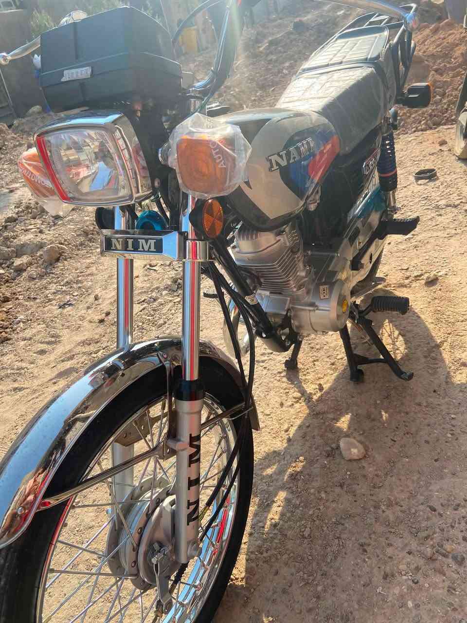 سلام عليكم دراجه نامه امتياز موديل 2027درجه مامتعوبه لموجود بالصوره نفس لحقيه مابيه اى نقص السعر 800 وبيه مجال ***********موجود وتساب ابو ل700لا تطب 🤍
