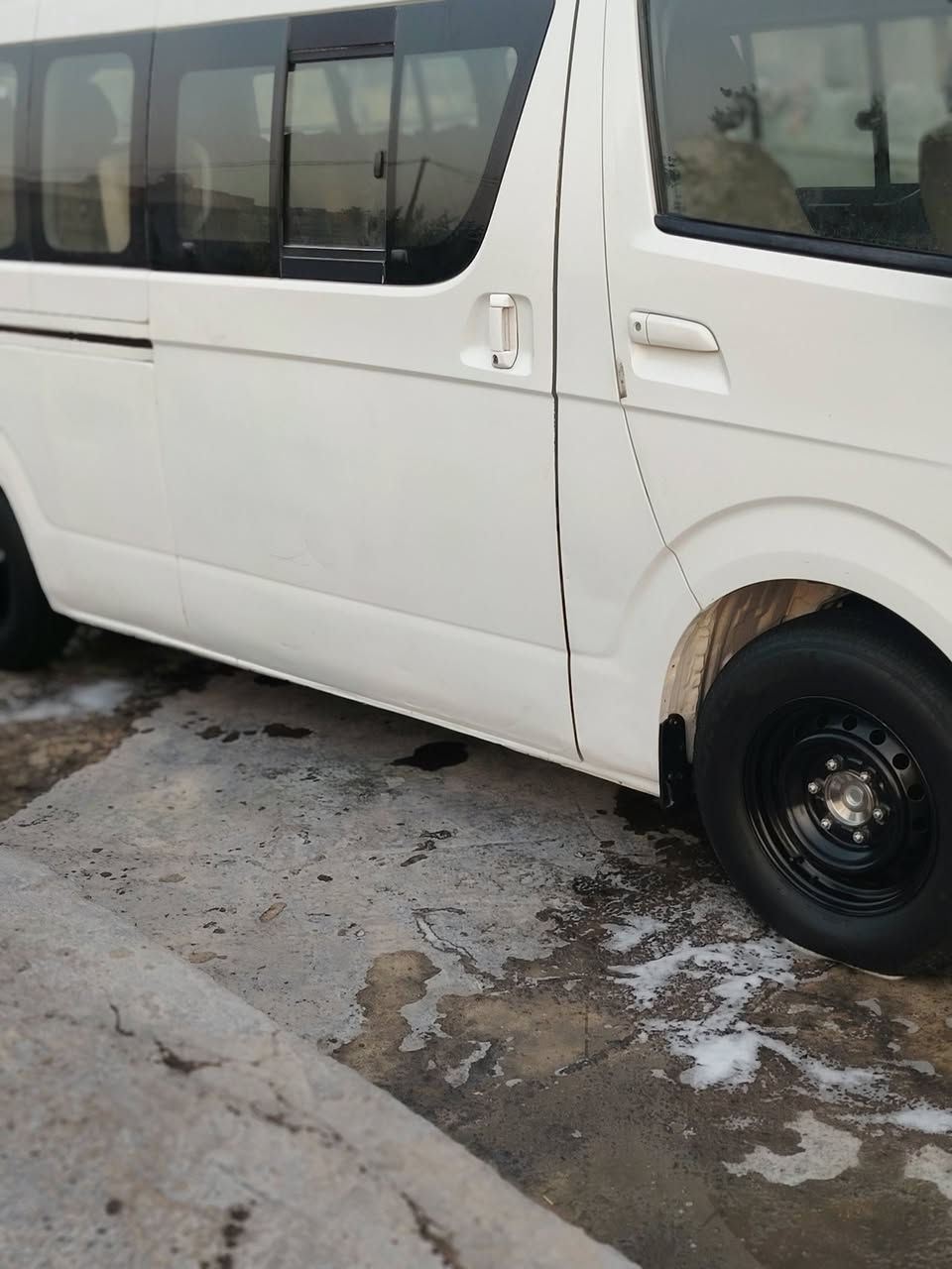 جمبي عاليه ٢٠١٤ السياره كله على البلاد حتى دوايره بلاديه تبريد محور سبلت يم اسعد وكاضم ابو المسيب بيه صبغ باب سلايت شويه وره باب سلايت والباقي كله بلاد مكينه البارحه شاده مال حاويه منضومه غاز مكان السياره بغداد الزعفرانيه *********** السعر ١٤٥ وبيه مجال شي قليل السياره مابيه تعمير دواير بلاديه او مراوس بفتون ١٧ او ١٨
