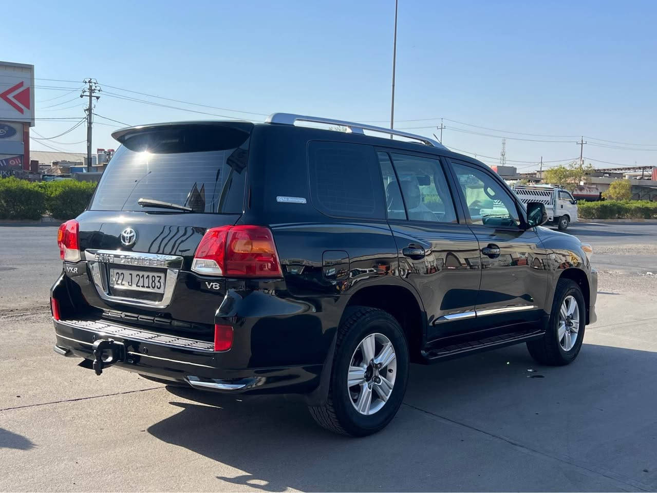 تۆیۆتا لانکرۆزەر وەنەوشە
مودیل ٢٠١٠
مواسفات VX.R
V8 مکینە 4700
سی شاشە و کوشین جلد 
گیر و مکینە و تەبریت بەشەرت 
رەقەم هەولیر رەقەم و سەنەوی نۆیە 
هەشت ئیرباگ
شکلی کراوەتە ٢٠١٥
یەک جاملخی بەس بەخە بی داخلی بی ئیرباگ 
📞***********
📞*********** أربيل, العراق
