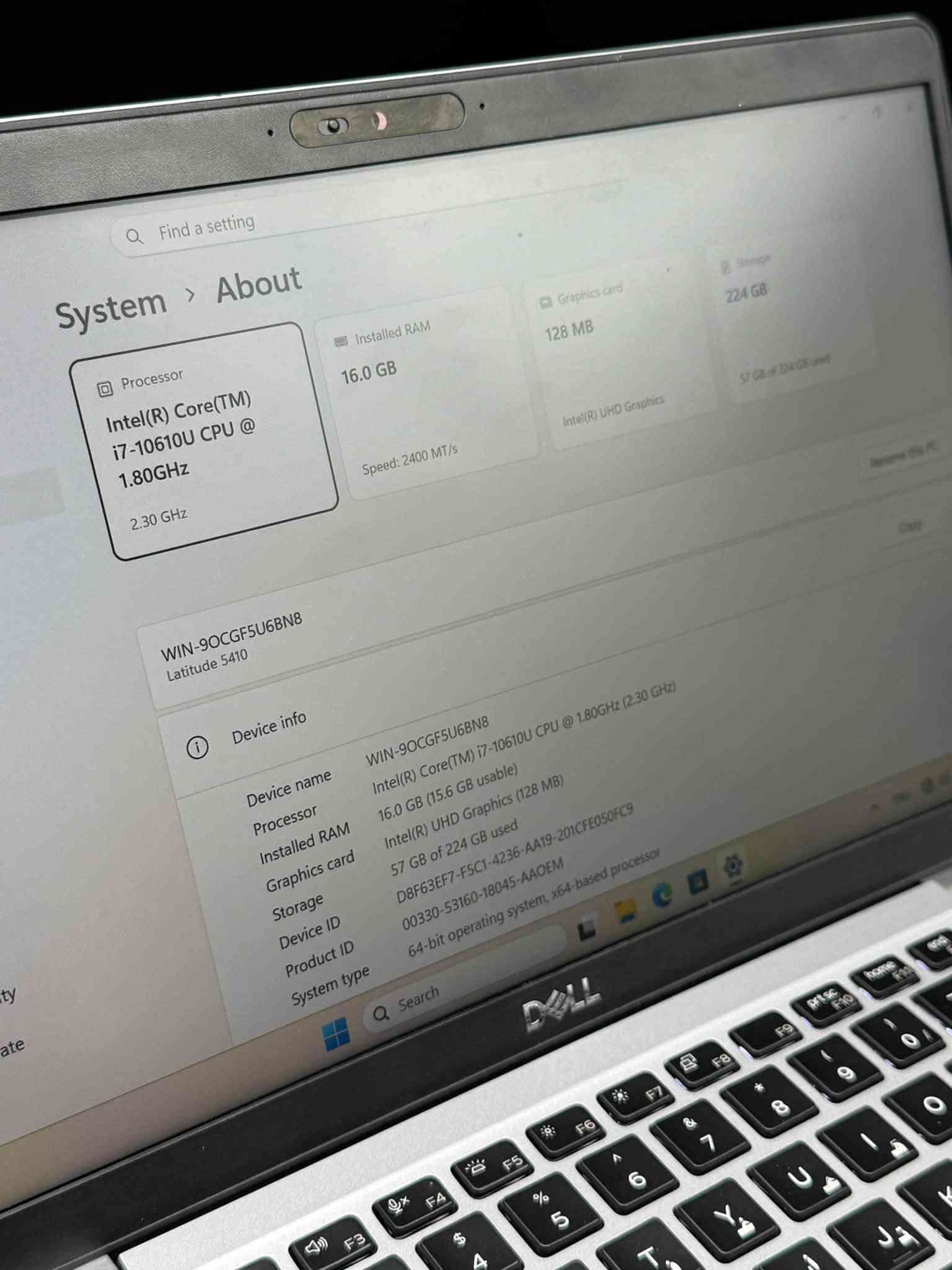 Dell Latitude 5410
✨ Dell Latitude 5410 🔥
(أداء عملي سريع، قوة تحمل عالية، وبمواصفات ممتازة)
🔥 سعر فرصة ومحطوم.. ما راح تحصله بأي مكان ثاني! 🔥
إذا تدور على لابتوب عملي وقوي جداً للعمل المكتبي، الدراسة، والمهام اليومية الشاقة بإنتاجية عالية:
✅ المعالج: Intel Core i7-10610U (الجيل العاشر - سريع وبأداء قوي)
✅ الرام: 16GB DDR4 (بسرعة 2400MT/s لتنقل سلس بين البرامج والصفحات)
✅ التخزين: 256GB NVMe SSD (سرعة خيالية في تشغيل النظام والملفات)
✅ كارت الشاشة: Intel UHD Graphics
✅ التصميم والمتانة: سلسلة Latitude المعروفة بقوة التحمل، هيكل متين، خفيف الوزن ومناسب جداً للتنقل والعمل المستمر  
📥 للطلب والحجز لمعرفة السعر التفصيلي، يرجى مراسلتنا على الخاص (Inbox) أو الاتصال بنا.
📞 يتوفر لدينا كافة أنواع اللابتوبات بسعر مناسب أمريكية المصدر استيراد خاص فقط حصراً: ⁠***********
