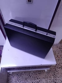 دبلماسيه سمسونايت • مفتاحين • نظيفه جداً