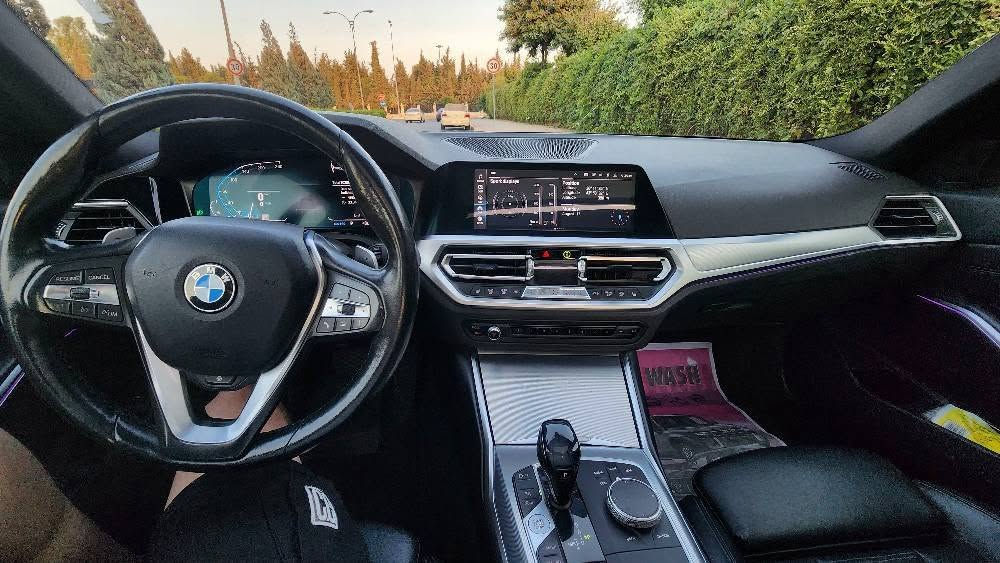 BMW 330i 2021 
مواصفات امريكي فوول قبات 
٥٥ هةزار رويشتوة 
چاملغي بوياغة لةگةل ربع بونيد 
ارباك بةس سوكان 
گير  مةكينة كارةبايات و حدادي بةشةرت 
يةك دينار مةسرةفي تيدا نيية 
زور جاييزة 
سعر 230  و مجال
تةحويل بةشةرت بةناوي خومة 
*********** اربيل أربيل, العراق
