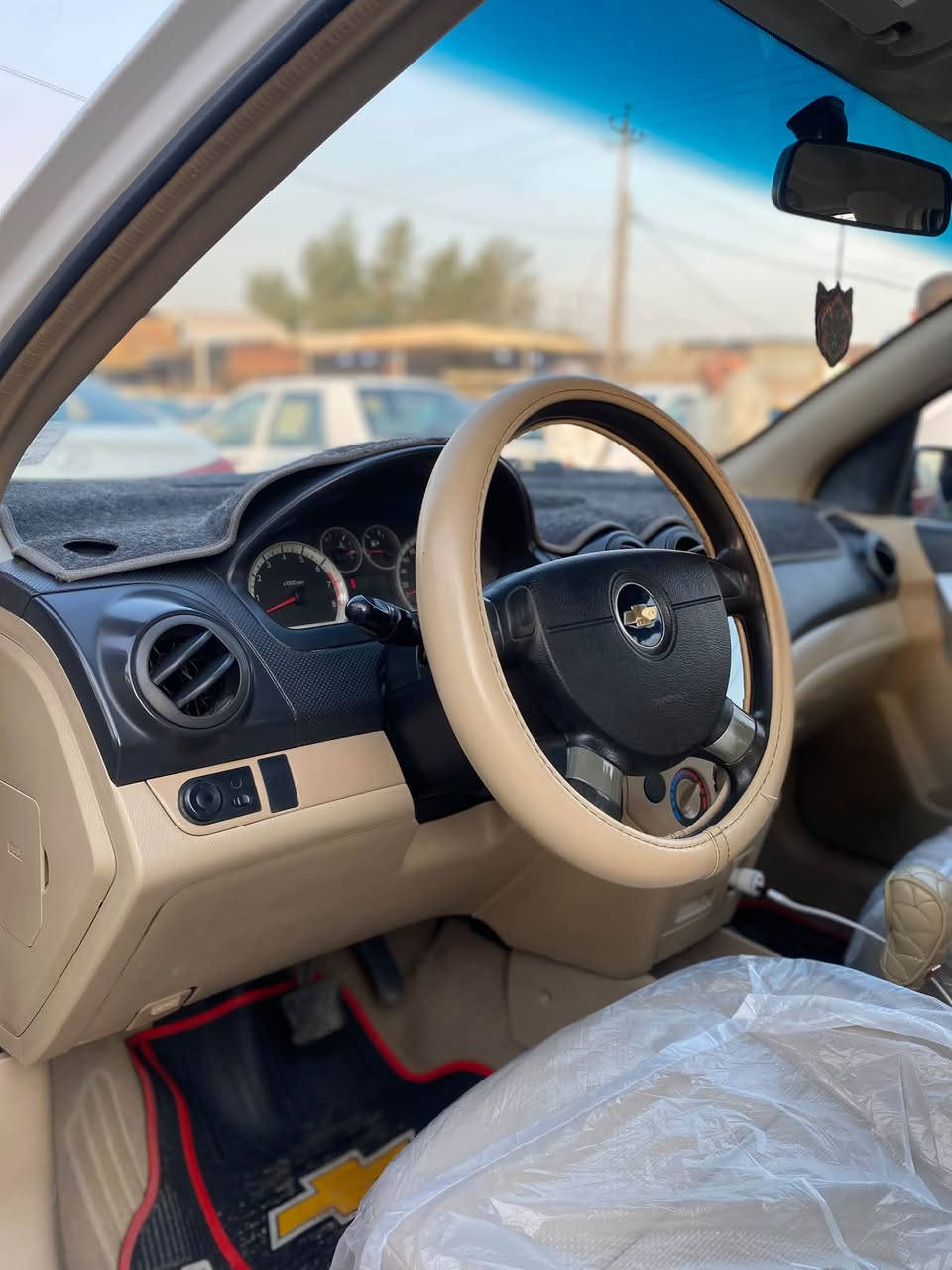 سلام عليكم للبيع افيو ٢٠١١ مكانه كربلاء مبدل بيهه جاملغ بس سعره ٧٥ وبيه مجال 
***********
