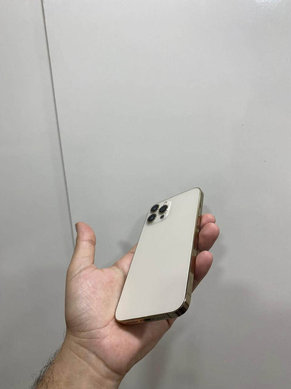 م 📱🔥 آيفون 12 برو ماكس | 256GB
✨ نظافة 100% | جهاز مرتب ونظيف✅
💎 سلس وسهل اللمس جاهز للاستخدام✅
🖥️ مستبدل شاشة نوعية حلوة ومرتبة
🔋 مبدل بطارية✅
💰 السعر: ٣٠٠ ألف فقط 🔥
📍 بغداد – البياع
📞 ***********  واتساب 
🚚 يوجد توصيل
