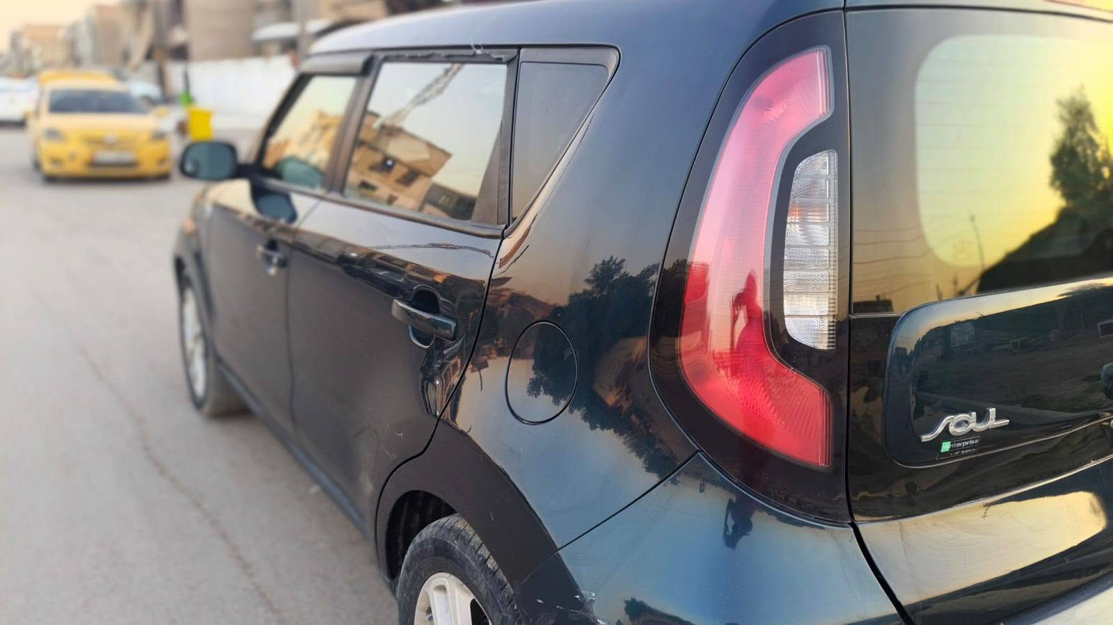 kia soul 2018
السلام عليكم كيا صول للبيع محرك gdi 2000 الكير AT بدون حادث من امريكا بالعراق فقط باب عكس السائق ماشيه 112mi مكينة كير تبريد صدر كله ممتاز مواصفات معروفه رقم بغداد الدولي السنويه لل2029 باسمنا المكان بغداد للاستفسار اتصال على *********** واتس اب موجود 
السعر 99
سونار موجود صور امريكا موجوده
