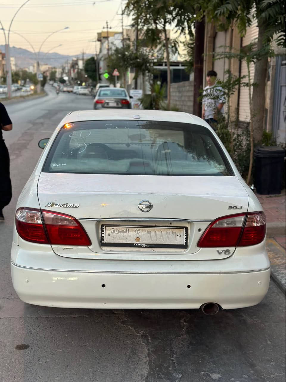 بەناوی خوای گەورە و میهرەبان 
نیسان ماگزیما ٢٠٠٢ ئاڕم پلاستیک سلێمانی
بە شەرتی غرامە و اولیات و گێڕ و مەکینە و تەبرید و تەقە و ڕەقە بەشەرت
دەحم و لێدراو ی نیە  تەنیا ٢ پاآرچەی بۆیاغە بێ لێدران
-
شوێن ڕانیە و چوارقوڕنە 
نرخــــــی تەنیا ٤٦ گەڵا  مجالێکی کەم برایانە
-
***********
***********1 بشدار, السليمانية
