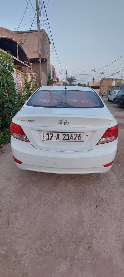 أكسنت 2015
محرك1600
 مكفوله ماعدا شبر بارد بالبنيد 
السعر 105 وبيها مجال
المكان.نجف_المناذره ***********
