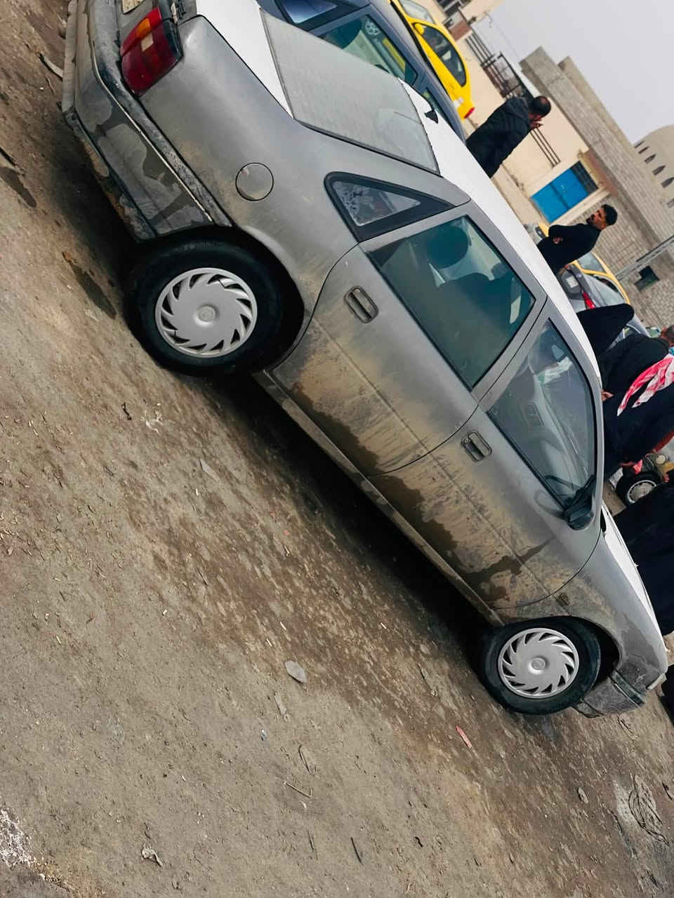 فكترا حجم 20. سياره جاهزه من كلشي گير قبل شهر تقريباً الاصلي شديته مع دشبول ايرباك جديد تواير جدد صدر جديد سياره نضيفه دوشمه سياره مايعوزه شي محرك بداية تبخير والمحرك انطية شرط ستندر السعر ٣٠ وبه مجال قليل بيع مستعجل متواجد فيس بوك واتصال ***********رقم صلاح الدين الماني بسم ولد عمي
