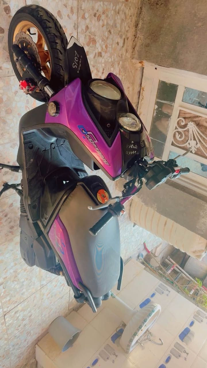 سكنس جبلي 🛵للبيع لون مميز دراجه نضيفه مافتوحه مكينه بلاديه دراجه ماناقصهه برغي صارلهه خمستشهر طالعه من الوكيل مكاني حله اكرمين السعر ١٥٠٠وبيهن مجال للطيبين ***********
