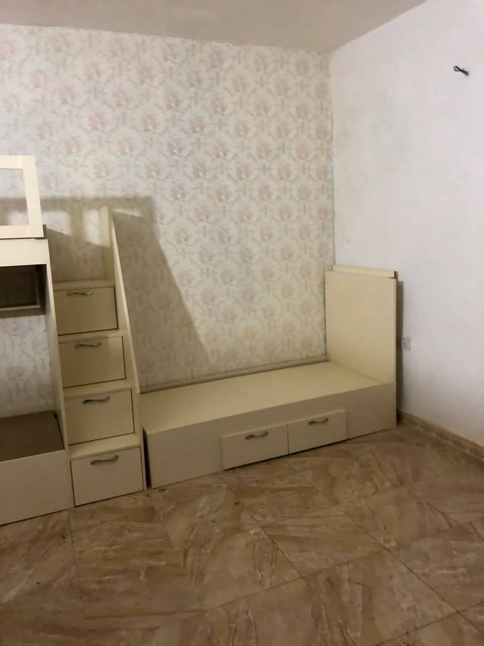 جربايه نفر + جربايه طابقين + 3 دواشك سفنج بسعر 270 وبيهن مجال مابيهن اي ضرر شغل توصاه مو شغل سوكي مكاني بغداد ***********
