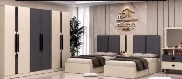 من رخصت مدير لكروب سلام عليكم يوجد لدينا اثاث مفردات سرير نفر خزان وثابت +درور+ميز تواليت+ مرايا قيافه + كنتور ٢ باب و٦ باب طابوريه سرير نفرين لاتصال ***********واتساب ملاحظه لمفردات تجي بل كارتون نقل شد مجاني

نص مكتوب في الصور:
- مرآة القيافة أناقة تعكس ذوقك قياس 170 × 35 سم تصميم أنيق يعكس جمال كل زاوية جودة عالية من مواد متينة مقاس مثالي يناسب جميع المساحات انعكاس واضح لرؤية أدق تفاصيلك أضف لمسة من الأناقة لغرفتك الآن أفضل الاختيارات ضمان الجودة تغليف آمن توصيل سريع