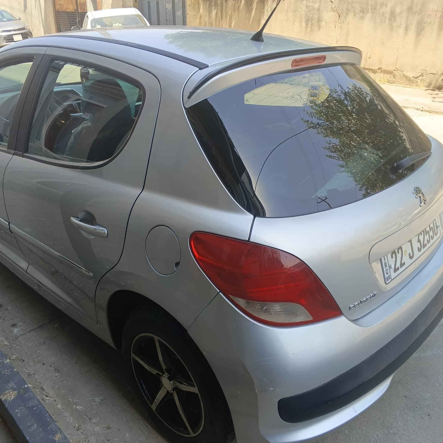 بيجو ٢٠٧حجم موديل ٢٠١٢ سياره جاهزه محرك وكير وحداديه تبريد رقم أربيل سنويه جديده بسمنه مكانه بكركوك *********** سعر ٥٧ورقه بيه مجال بسيط سياره بدون صبغ وحادث ويل كروم سياره اقتصاديه بل بنزين محرك ١٦٠٠
