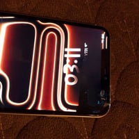 آيفون XS ماكس • ٢٥٦ • شاشة مكسورة