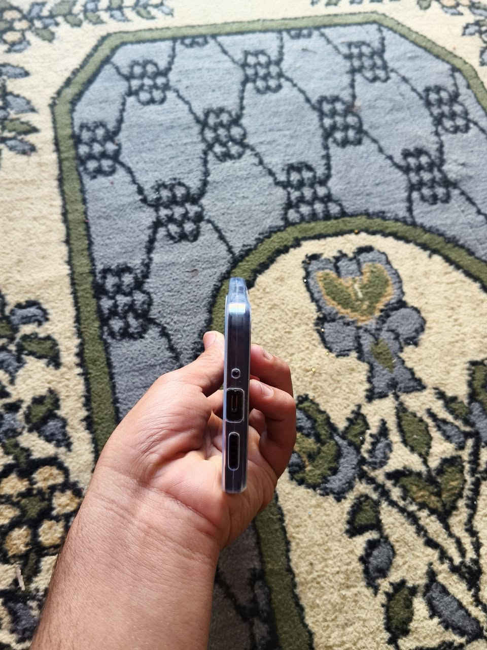 سلام عليكم جهاز للبيع جديد ثاني مره ينشحن Redmi ذاكرته 256 العشوائيه 16 جهاز ما بي شخص جديد كامل شاحنته وياه *********** يقبل مراوس سعر 230  بي مجال
