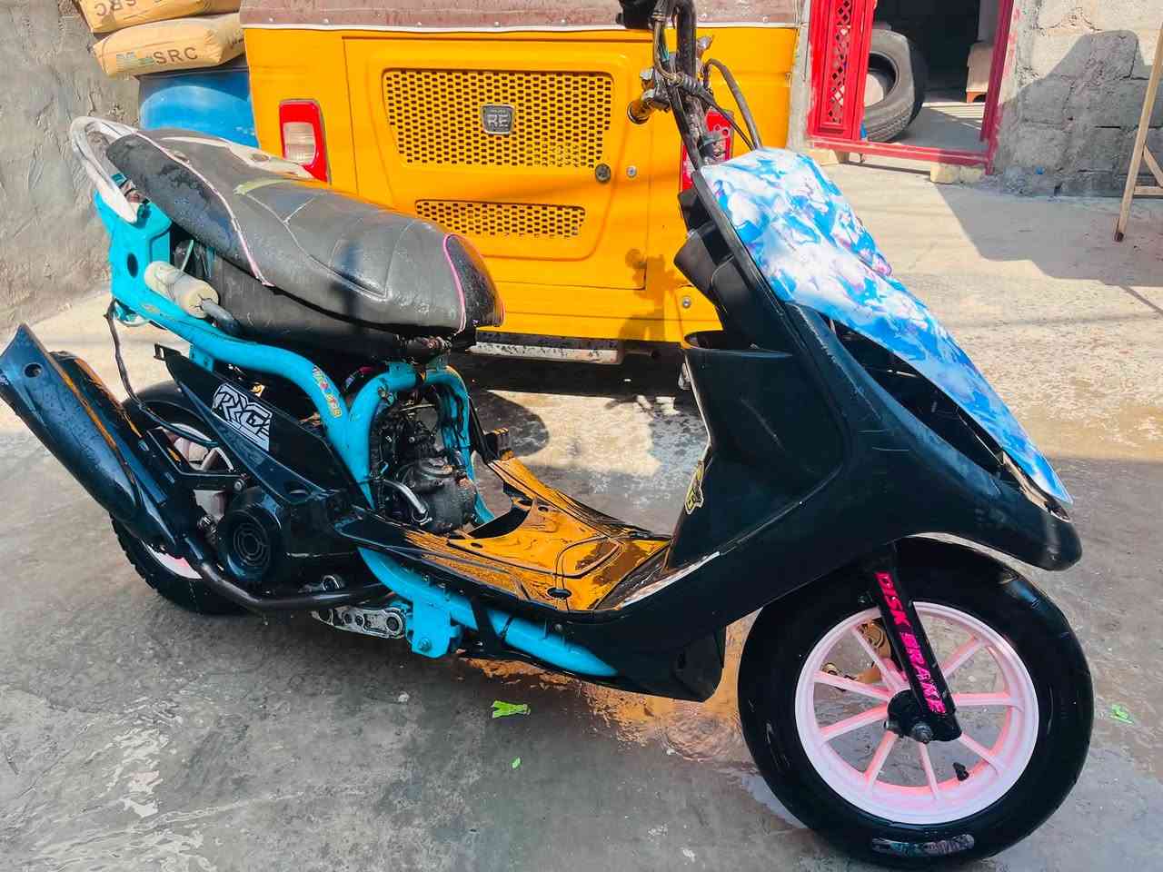 ماكس عدلة مال لعب55 بيهة كلجات رياضي قوية شلعة ومعدل كاملة سلف وهندر  ب350 وبيها مجال ***********
