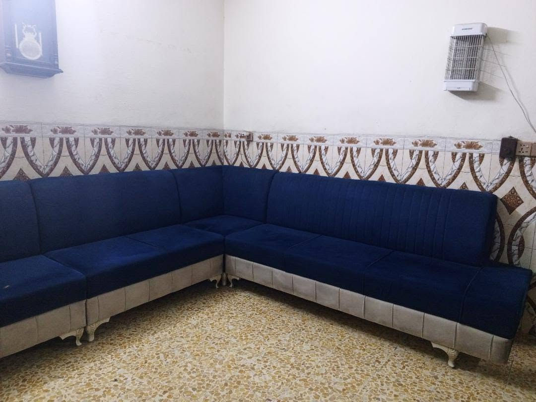 ديوان • للبيع • مكان الحريه