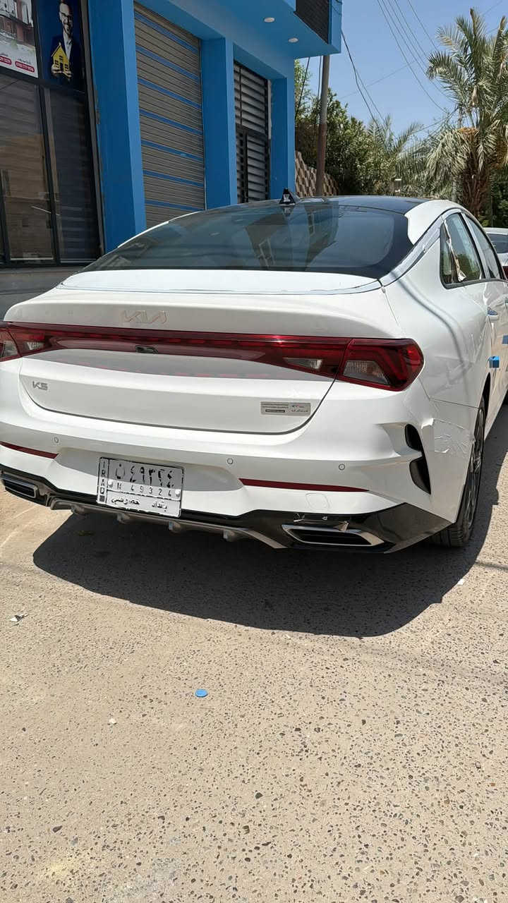 للبيع kia k5 2023 خليجي فول الفول مواصفات 

ماشيه km 5000
محرك 2000  
كشنات جلد تدفئة تبريد 
كاميرة خلفية 
حساسات امامي خلفي
شاشة + Apple CarPlay
بانوراما
قطعتين تبريد
تشغيل عن بعد
بصمة تشغيل عدد 2
مري شفط
اشاير بالمري

السعر 203$  وبيها مجال

المكان : بغداد - الوزيرية

للاستفسار ‭***********‬
