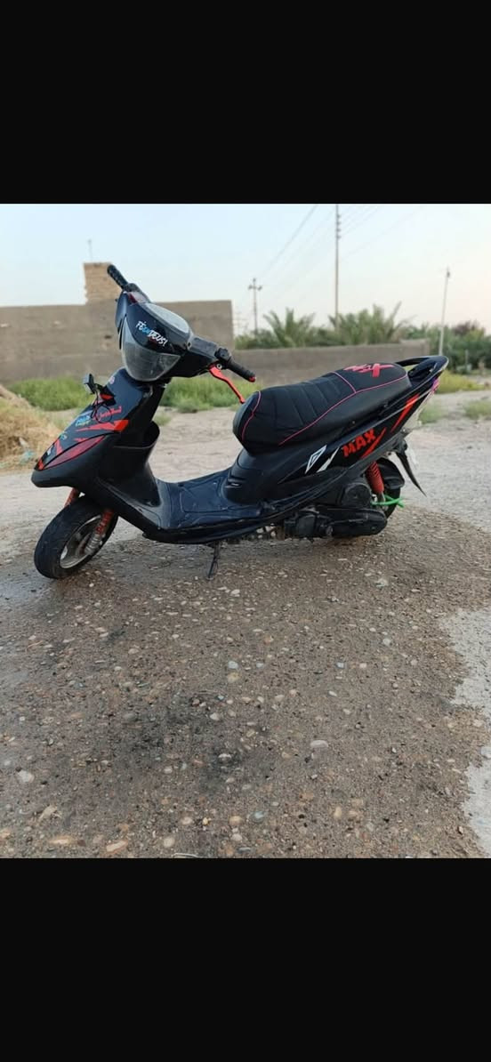 سلام عليكم ماكس للبيع مفتوحه مره دراجه مكفوله وفول شلعه ومعدل كهربائيات كلها شغاله سلف-هندر كلوبات خلفي امامي عالي ناصي ابيض واصفر دراجه حلوه سعرها 400 وبيها مجال قليل رقمي ***********
