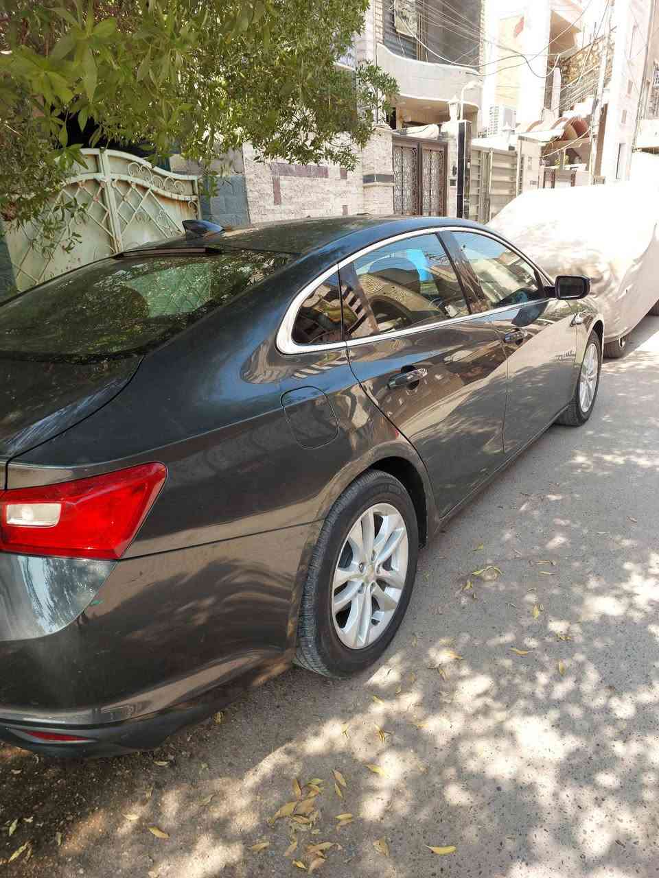 السلام عليكم ماليبو 17 LT لبيع
معروفه موصفات السياره  محرك 1500 تيربو تبريد قطعتين 
سياره بيهة قطعتين امريكا مصبوغات قطعتين بل العراق امبدلات اصلي وكاله بجم كبس كلشي موضح بل صور   كير تيربو مكفول  مكينه تبخر ابيع بيها مكينه سعر بلاش  75 بيها مجال 
*********** استفسار
