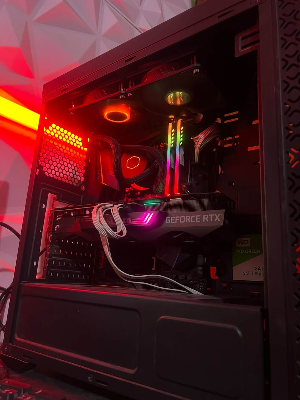 تجميعة العاب ومونتاج للبيع

المعالج i7-10700k 
البورد القوي 
Z490 AORUS ELITE 
مبرد من كولر ماستر 240mm
رامات من اوروس 
8X2  3200MHz RGB 
كارت شاشة 🔥
RTX 3070TI 8Gb 3FAN ZOTAC 

Ssd 128gb
HHD 1T
P.s 750w withe segotep gn750 كيبلات ابيض
كيس يحتاجله تبديل الي يدور جمالية 

السعر مليون و125 
بغداد الدورة 
***********
