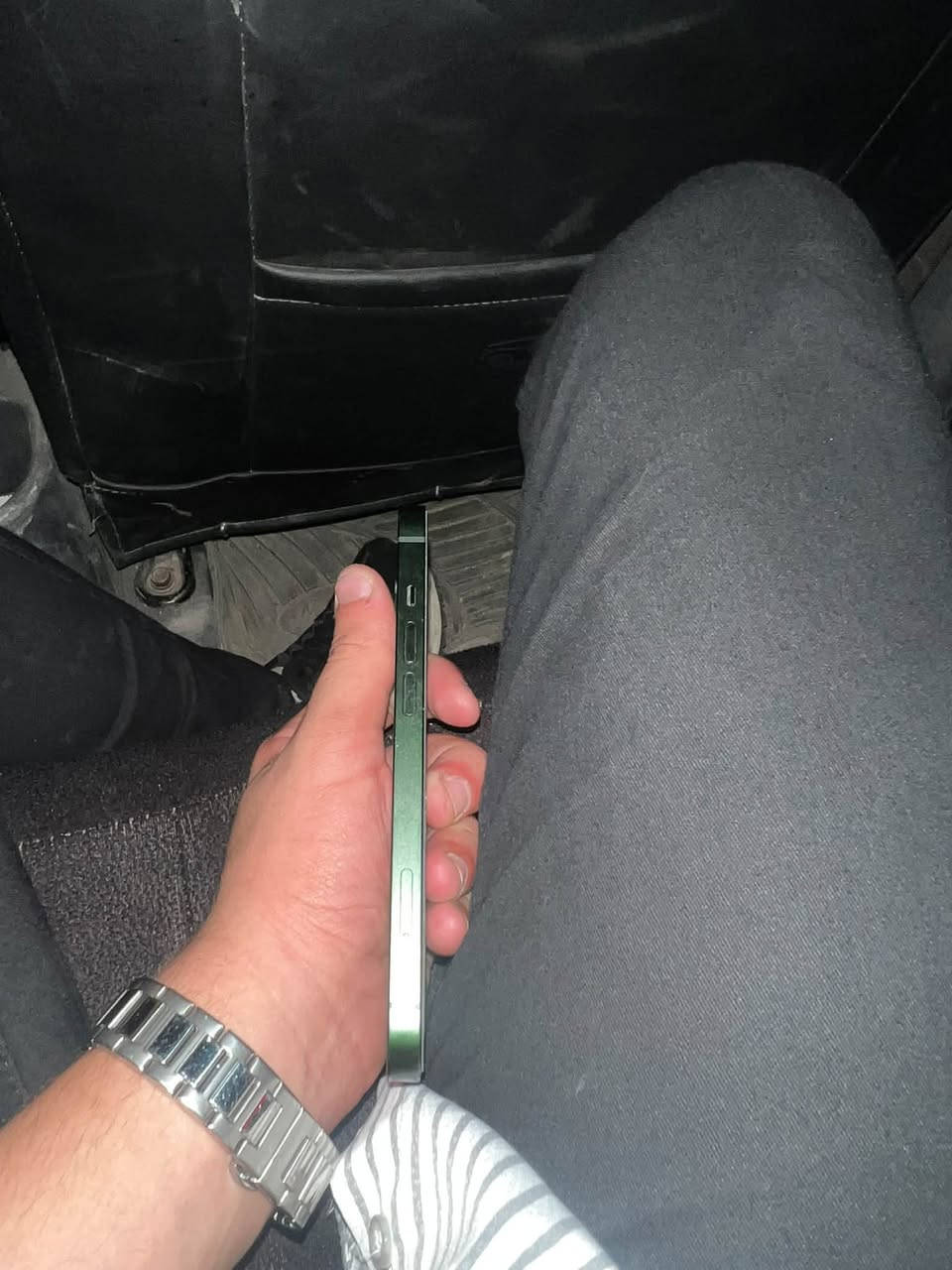 آيفون ١٣ • ١٢٨ جيجا • بطارية ٧٣٪