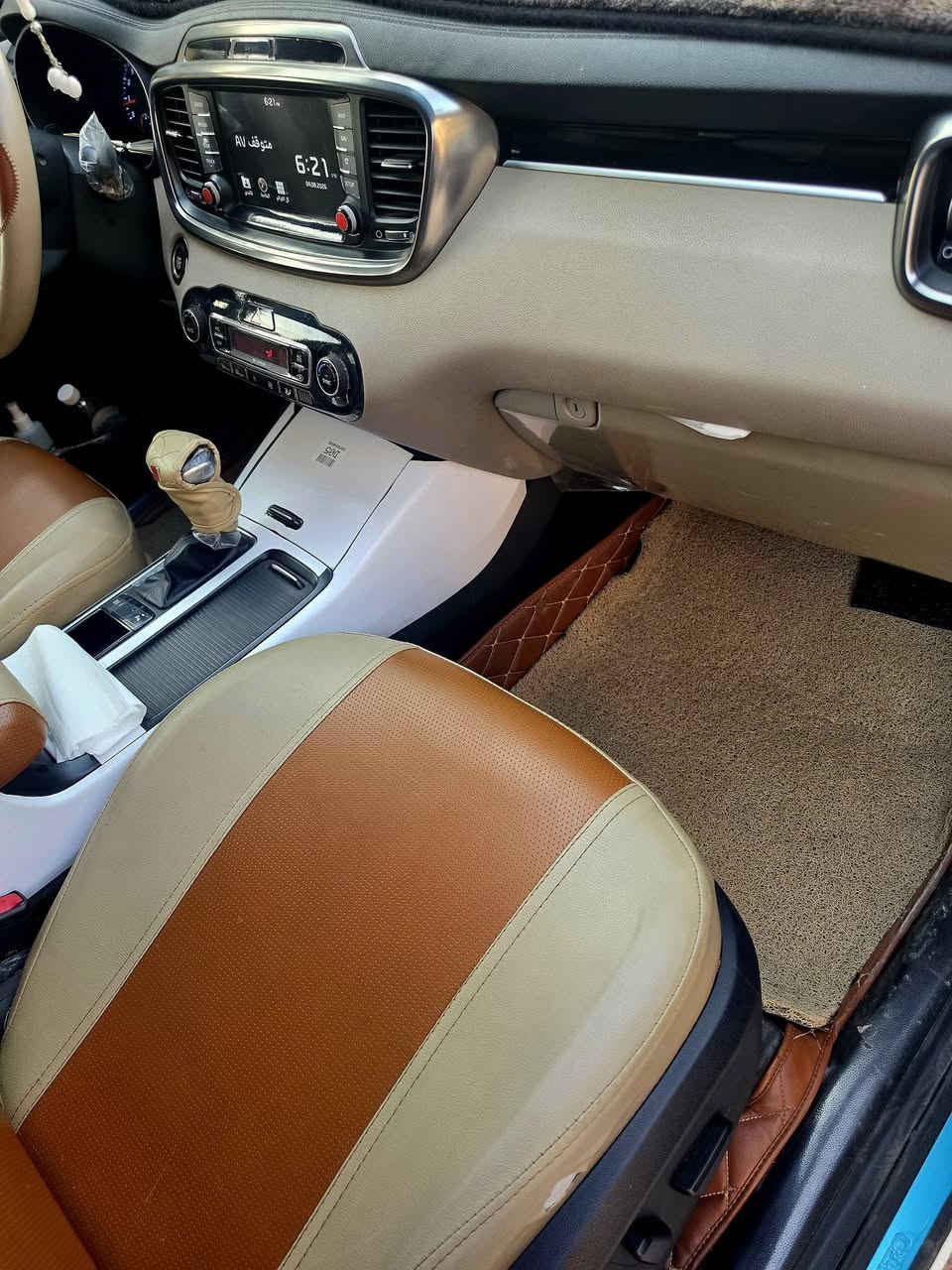 كيا سورنتو خليجي 
رقم بغداد الماني بسمي 
موديل2018 شكل ال٢٠ 
لون ابيض 
٦ سلندر ٧ راكب 
فوووووول مواصفات فتحه 
بصمتين: تشغيل وتقفيل 
الباب الخلفي كهرباء 
بردات خلفية اصلية 
كشنات جلد اصلي لونين 
كشنات ٢ كهرباء 
شاشة كبيرة اندرويد 
كامرة دوارة اصلية 
حساس امامي وخلفي 
مري شفط مع القفل 
جي : بي: اس: خرائط طرق 
اريل ابيض طيارة 
كيجات السرعة زئبقية 
شاشة الدشبول الكترونية 
تحكم استيرن فول 
حاكية : ابلوتوث: اوكس 
نظام ايكو درايف 
اضواء ترحيب بليدات 
علامة سورنتو بلدوسة 
تبريد ابيانو لمس 
تبريد ٣ قطع ثلج 
مانع انزلاق وانحدار 
شاشة اعطال بلدشبول 
لد امامي وخلفي 
لايت زنون اصلي 
اشاير بلمري 
يدات نيكل اصلي 
ويل اكروم ١٩

ماشية 50 الالف 
كير ومكينة وصدر وحدادية وتبريد خير من اللة
بدون ضربة وتبديل واشخوط 
سيارة جديدة معنى الكلام من زيرو عدنة على ادينة 
سيارة جاهزة مابية اي نقص 
الرقم الدولي الجديد// هزة جديدة // سنوية جديدة  
السعر 240 بيهه مجال 
العنوان بغداد المنصور 
***********
