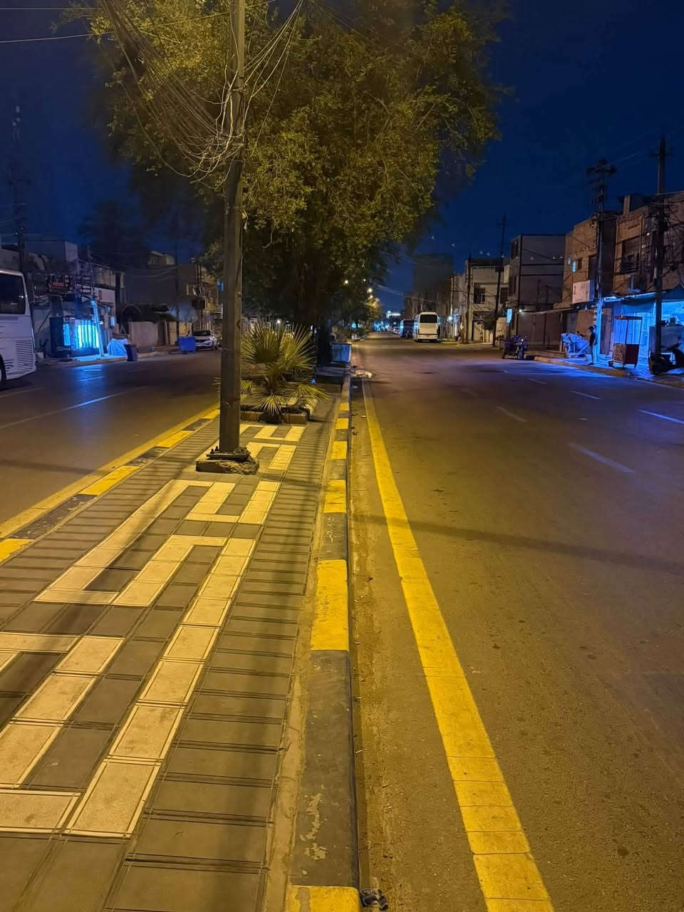 🏡✨ فرصة مميزة للبيع في قلب الكاظمية ✨🏡

إذا تبحث عن عقار يجمع بين السكن والاستثمار والموقع الحيوي، هاي الفرصة تستحق المشاهدة ❤️

📍 الكاظمية – شارع الهبنة الرئيسي
🕌 يبعد عن مرقد الإمام الكاظم (عليه السلام)
🛍️ شارع تجاري وعلى سايدين

🏠 تفاصيل العقار:
▪️ المساحة: 237 م²
▪️ الواجهة: 10 متر
▪️ النزال: 23 متر
▪️ طابق أرضي
▪️ شقة
▪️ محلين تجاريين

💰 مناسب للسكن والاستثمار والاستفادة من الموقع التجاري.

📞 للاستفسار والتواصل:
***********

✨ موقع مميز ومساحة ممتازة… فرصة تستحق المشاهدة. 🏡❤️

#دار_للبيع #الكاظمية #بغداد #عقار_للبيع #عقارات_بغداد #بيت_للبيع #استثمار #محلات_تجارية

نص مكتوب في الصور:
- فرصة مميزة ♡
- دار للبيع
- موقع مميز ..
- ويدك على بيتك
- المساحة الكلية
- 237 م²
- الواجهة
- 10 م
- نزال
- 23 م
- العنوان
- الكاظمية / شارع الهيئة الرئيسي
- شارع تجاري على سايدين
- للاستفسار
- والتواصل
- +964 771 282 2287