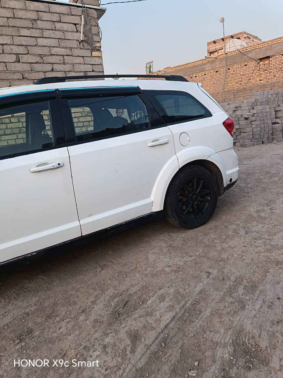 سلام عليكم جورني للبيع مديل 15 سياره خير من الله رقم نكليزي بسمي تحويل ثاني يوم سعر ب 95 وبيها مجال ***********
