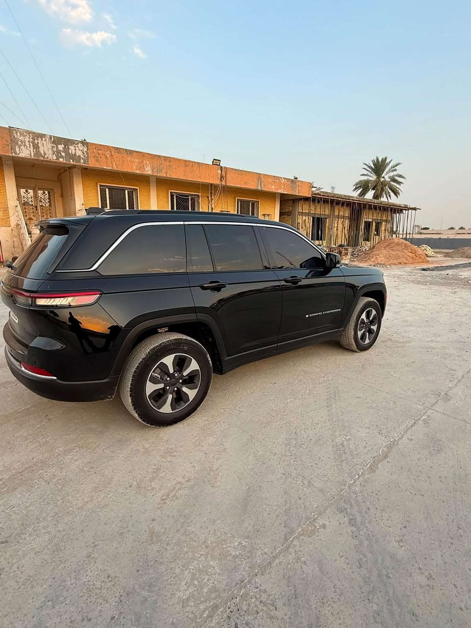 السلام عليكم جيب 2025 كلين بدون ايرباك حادثها فقط جاملغ مغلفه ppf فول موصفات ايرباك سليم مكفوله السعر 330 مجال قليل *********** ماشيه قليل
