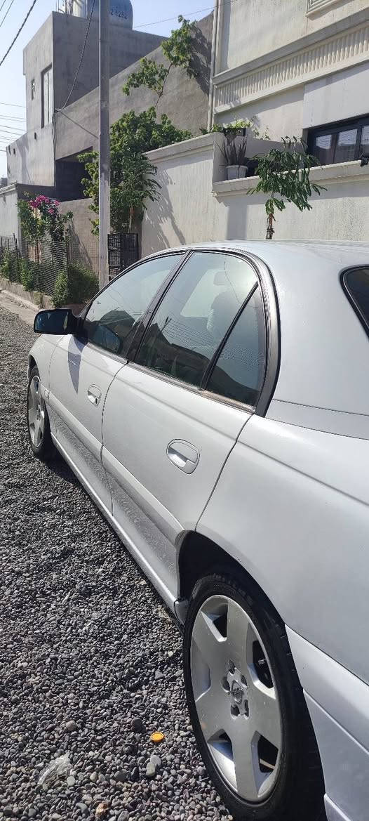 اوبل اوميكا 2002 (بزون)
بدون صبغ
كير أوتوماتيك تبريد ثلج،
مكينة 4 سلندر 2.2
رقم أربيل 
70 ورقة 
*********** واتس
