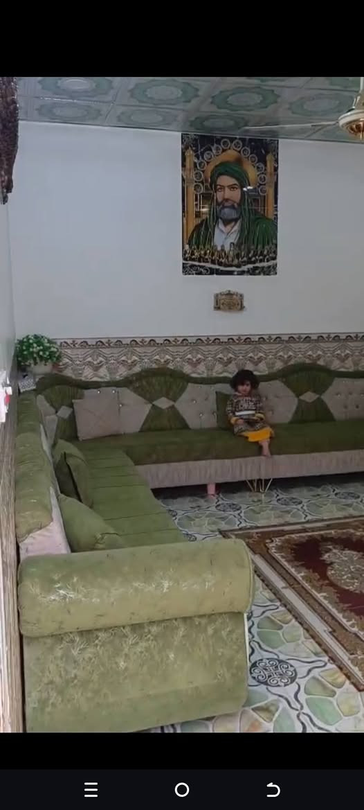 السلام عليكم
دار للبيع مساحة 100 متر طابقين الواجهه 8 متر النزال 12 ونص متر 
الطابق الارضي استقبال وغرفه ومطبخ وصاله وحمام. خارجي وداخلي 
الطابق الثاني 3 غرف نوم وصاله وحمام ومخزن فوق الطابق الثاني 
الأساس والسقف صب كونكريت نزال درجه اولى 
الموقع مزارع ميسان قرب الكنطره الدار طابو زراعي قرار محكمه مسجل بالطابو 
السعر 60بيهامجال للاستفسار 
*********** واتساب 
***********
