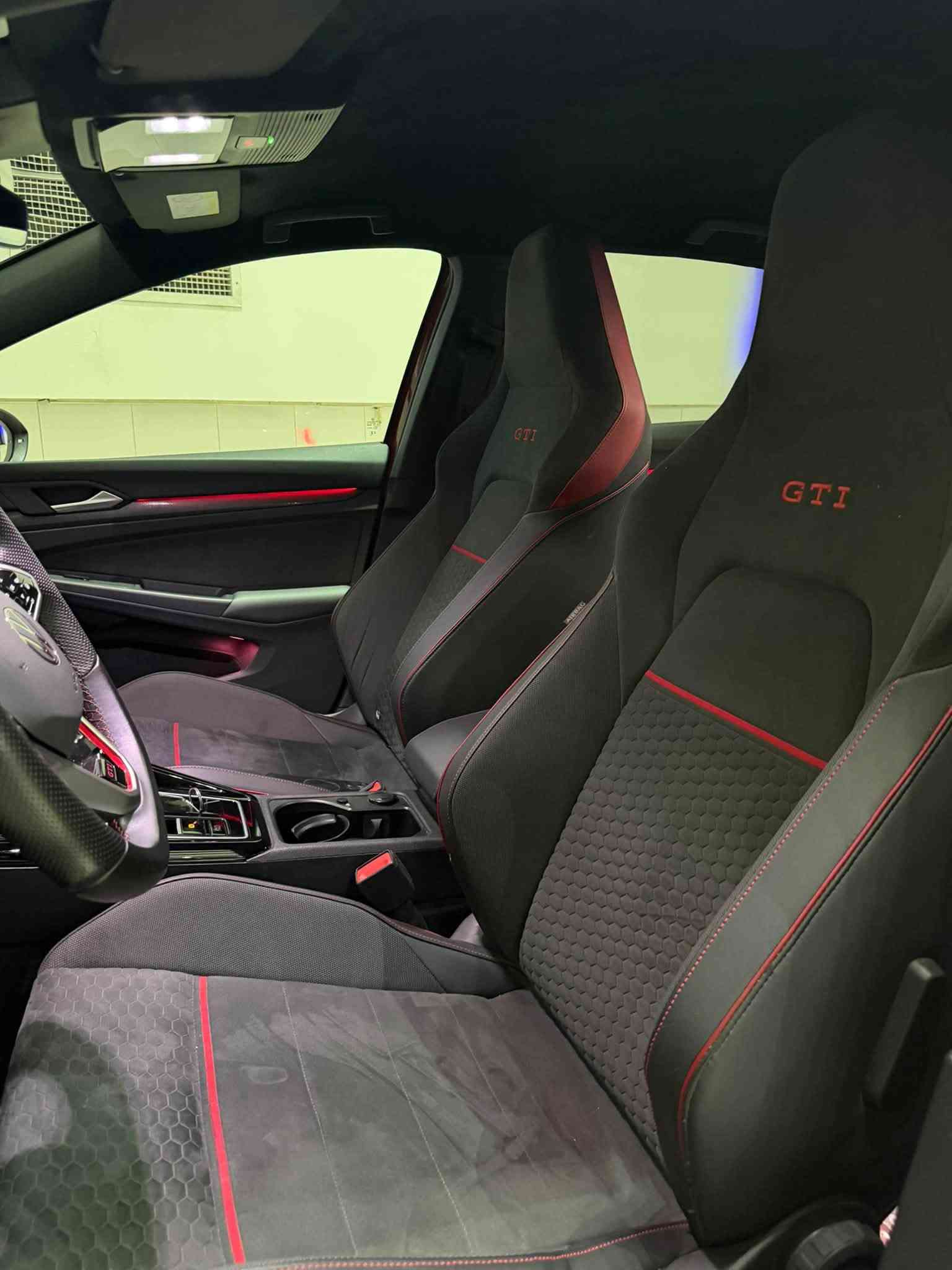جولف GTI • ٢٠٢٤ • ٢.٠ توربو