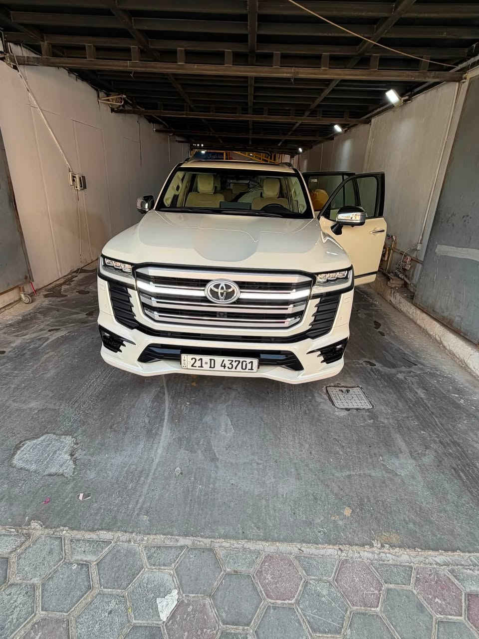 السلام عليكم 🌹

للبيع تويوتا لاندكروزر ساز VX Limited موديل 2024 🚙✨
مكفوله من لحادث ولطخه  

المواصفات:
• 4 كاميرات
• حساسات أمامية وخلفية
• كراسي أمامية وخلفية تدفئة وتبريد
• كراسي  كهربائية مخمل 
• مواصفات VX Limited

السيارة نظيفة جداً وبحالة ممتازة، جاهزة للفحص                              السعر  780 وبيها مجال بسيط 

مكان كربلاء
هاتف ***********
