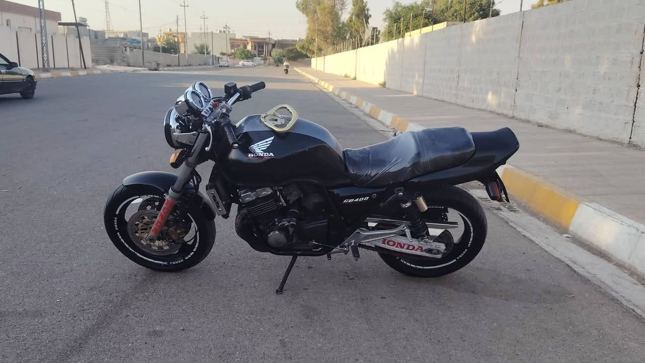 سلام عليكم شباب عندي هذا البطح للبيع شغل شرط بس الماكينه مفتوحه بس تجفيد مضبوط لا دحك وراك السعر خاص اتصل على الرقم بيك خير ودلل***********َ مكاني كركوك و  تحياتي للجميع
