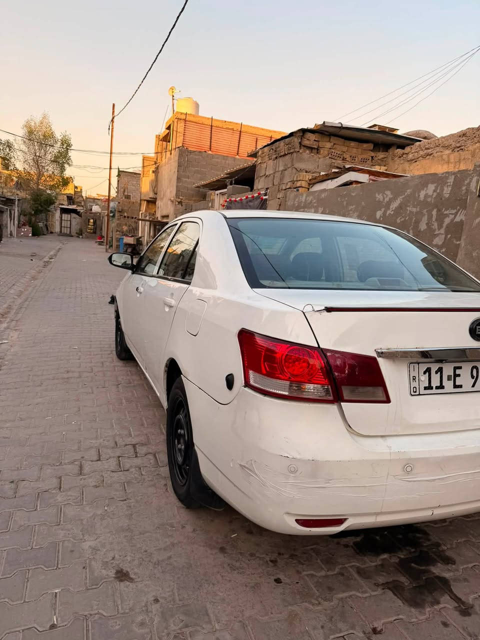 بي واي دي
موديل ٢٠١٣G3
سيارة بيها سونار 
السعر ٤٥بيها مجال حك الجيه
الرقم ***********
