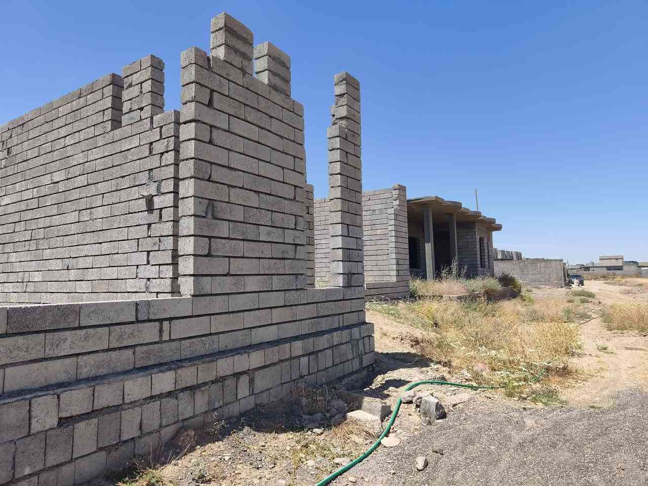 هيكل للبيع في القيارة ورة السجة قريب من بيت صباح الگصمي مو بعد عن التبليط ماء وكهرباء شغل درجة أولى
مساحة الارض 360
البناء 210
3 غرف  
حمامات 2
استقبال 4×5
ربعه 7ونص ×4
مطبخ 5×5
ممر للغرف واسع 
كليدور
الاساس حفر ودفن جلمود وتكيله جبليه وحدل 
تسليح حديد
الاساس عرض60 سنتيم
وعمق 50 سنتيم  

داير جهتين
بناء 21 ساف
ماء وكهرباء
سند زراعي
للمزيد من المعلومات حول هذا الموضوع إتصل ***********
