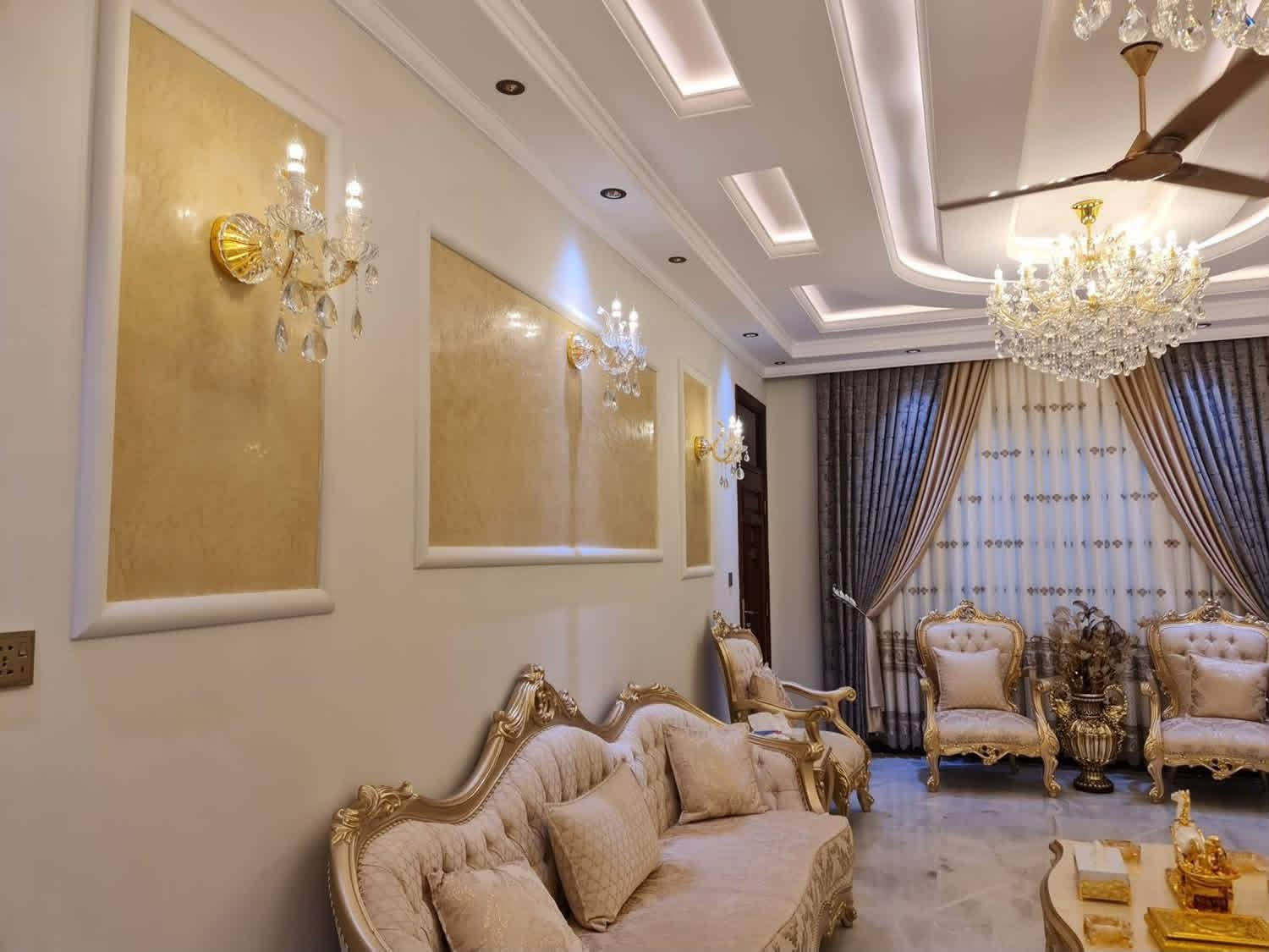 حي التجار البلديات
مساحه 200 متر واجه 10 ونزال 20

بيت ركن وتشجير جانبي وخلفي 

طابو ملك صرف

بيت بناء حديث 2023 درجه اوله

يحتوي ع 7 عرف نوم 

للاستفسار

***********
