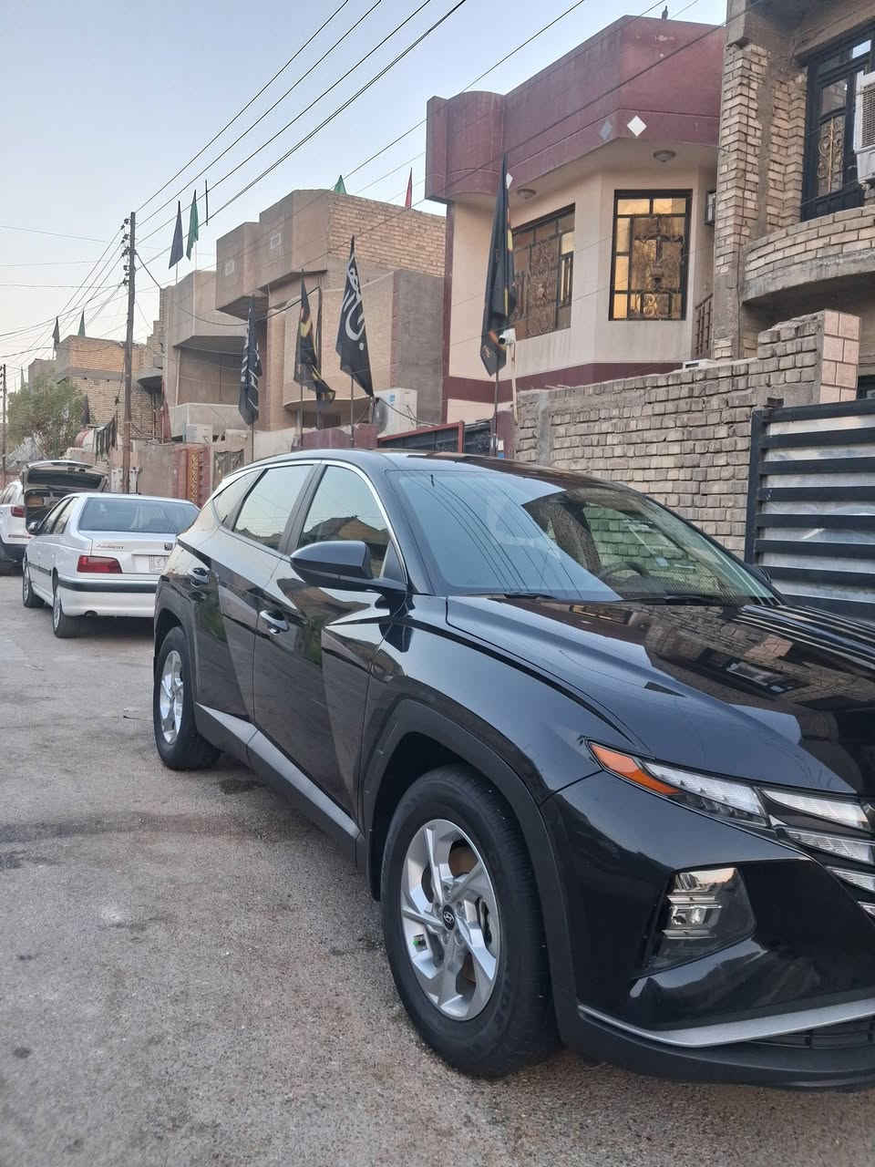 توسان 2024 رقم دهوك باسمي
 هزه وفحص وترقيم جديد وارد امريكي السيارة 
بيها قليل صبغ البنيد 
بدون تبديل اي قطعة ليبل واحد كلها 
حته لايتات بلادية مال شركة
بدون اي ضرر داخلي 
محرك 2500 تنفس طبيعي+ دشبول الكتروني 
رادار امامي خلفي جانبي + تحديد مسار قيادة آليه 
  كامرا خلفيه دواره + أنظمة قيادة متعدد 
 تحكمات استيرن جهتين + كروز سرعة + لايت زينون عالي ناصي
ماشيه 34 م
السعر. 177 وبيها مجال
محرك كير صدر ع شركه
 LD نهاري  + تدفئة كشنات
وباقي المواصفات معروفة 
بغداد المشتل مكاني السيارة
***********
واتساب متوفر او الاتصال عالرقم
