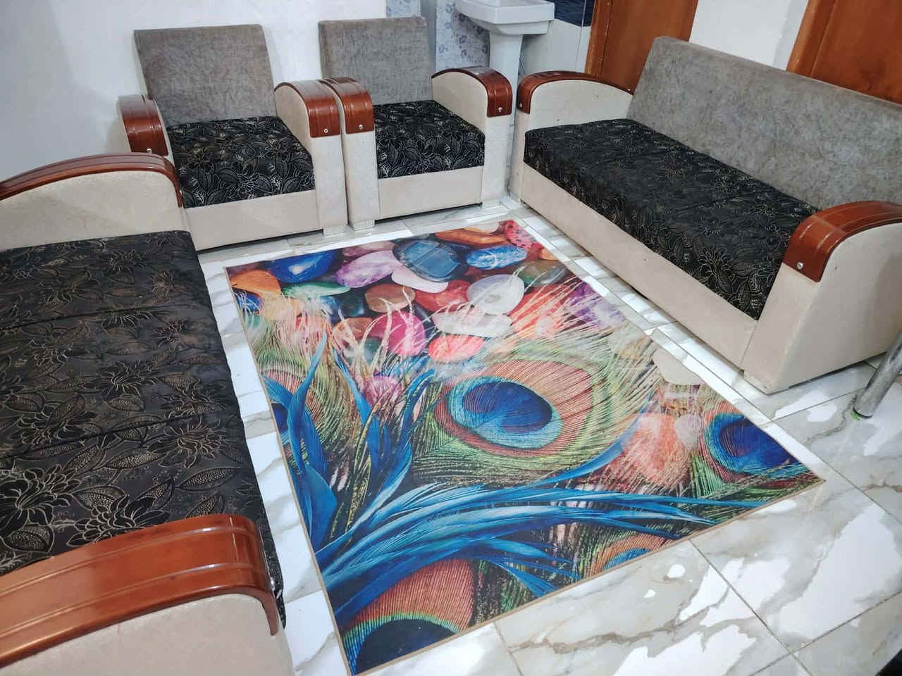 السلام عليكم
تخم مستعمل للبيع 4 قطع
2 كبار و 2صغار
 نظيف وموضح بالصور وبالواقع احله 
السعر 150 وبي مجال
 الشراي يتصل ***********
