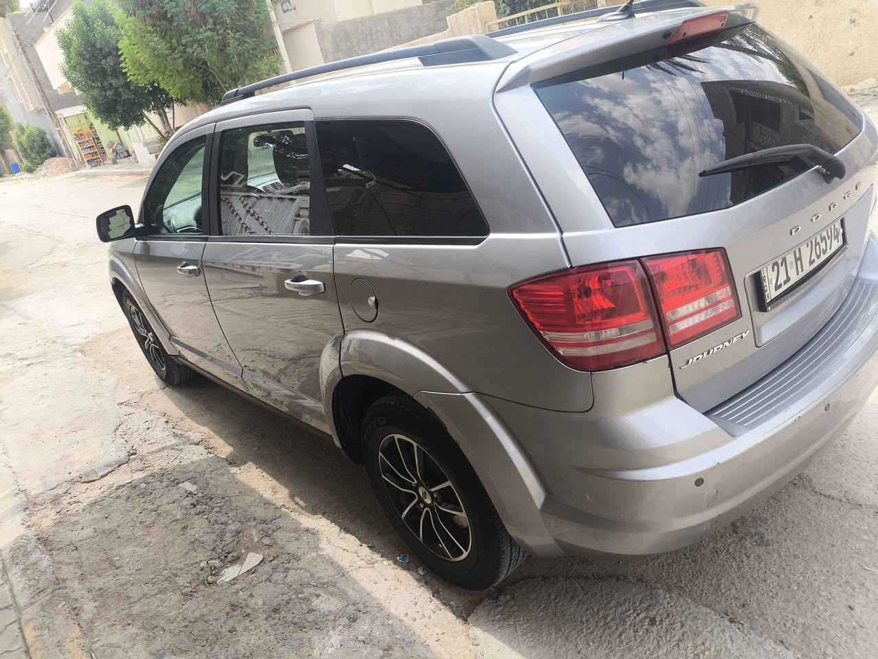 سلام عليكم شباب دوج جورني 2018وارد امريكي الضرر كلش بصيط مثل ما موضح بل صور ورقم الشاصي يمك اذا تحب تكدر تشوفه السياره 7راكب محرك 2400بصمه ابواب بصمه تشغيل جاهزه من كلشي السياره محرك كير كهربائيات صدر إلى الخ مابيه كل نواقص رقم جديد سنويه جديده باسمي تحويل مباشر الصبغ البيه فقط هاي القطعتين بشرط لاشواصي ولا اي دواخل بيه والك الفحص السعر المطلوب 112مجاله فقط حك الجيه للاستفسار ***********
