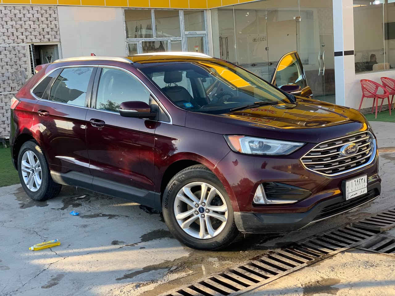 سياره فورد مديل 2020 ع ايد شخص واحد
للستفسار ***********

نص مكتوب في الصور:
- الفخامة .. القوة .. الأمان FORD EDGE 2020 فول مواصفات محرك 2.0 تيربو | 4 سلندر المحرك EcoBoost 2.0 لتر تيربو - 4 سلندر القوة 250 حصان العزم 373 نيوتن.م القير أوتوماتيك 8 سرعات SelectShift الدفع أمامي أو رباعي ذكي (حسب المواصفات) الوقود بتزين سعة التانكي حوالي 70 لتر عدد الركاب 5 أهم المواصفات والميزات فتحة بانوراما كهربائية كراسي جلد كهربائية تدفئة وتبريد المقاعد الأمامية تدفئة المقاعد الخلفية دركسون مدفأ شاشة كبيرة مع نظام ملاحة شحن لاسلكي للهاتف نظام صوت B&O (12 سماعة) مثبت سرعة متكيف مع التوقف والانطلاق Lane Centering كاميرا أمامية 180 درجة إضاءة LED متطورة Active Park Assist حساسات أمامية وخلفية نظام أمان متكامل من الأمام من الخلف المقصورة الداخلية فتحة بانوراما فرصتك لامتلاك فورد إيدج 2020 سيارة نظيفة جاهزة للفحص للتواصل والاستفسار اتصل على الرقم
- Ford Go Further 2020 فورد إيدج FORD EDGE أناقة .. قوة .. راحة المواصفات الرئيسية المحرك 2.0 لتر تيربو 4 سلندر (EcoBoost) | القوة 250 حصان العزم 373 نيوتن.م. ناقل الحركة أوتوماتيك 8 سرعات (بدون ماوس) الدفع دفع أمامي (FWD) الوقود بنزين سعة التانكي حوالي 70 لتر عدد الركاب 5 ركاب واجهة أمامية أنيقة من الخلف داخلية فاخرة إضاءة LED حديثة إضاءة LED أمامية وخلفية حساسات أمامية وخلفية (تنبيه عند الركن) كاميرا خلفية بجودة عالية دركسون مدفأ تدفئة المقاعد الأمامية والخلفية كراسي جلد كهربائية سائق وراكب أمامي مكيف هواء أوتوماتيك ثنائي المنطقة للتواصل واتساب او اتصال فورد إيدج .. الخيار الأمثل لمن يبحث عن التميز والاعتمادية Ford EDGE
- FORD EDGE 2020 فخامة .. قوة .. راحة للبيع المواصفات الأساسية المحرك 2.0 لتر تيربو 4 سلندر (EcoBoost) القوة 250 حصان القير أوتوماتيك 8 سرعات (SelectShift) الدفع دفع أمامي (FWD) الوقود بنزين سعة التانكي 70 لتر عدد الركاب 5 كيز ماوس (دوتتاش) من الأمام من الخلف الداخلية (كير ماوس) المقصورة الداخلية جلد فاخر - مقاعد كهربائية بدون فتحة سقف (سقف عادي) إضاءة LED متطورة نظام ركن ذكي (Active Park Assist) كاميرا 360° محيطية مثبت سرعة متكيف مع التوقف والانطلاق نظام صوت B&O (12 سماعة) شاشة لمس مع ملاحة مقاعد جلد كهربائية مع تدفئة وتبريد تكييف ثنائي المنطقة (أمامي وخلفي) سيارة تجمع بين الأداء الراقي والراحة المطلقة للاستفسار والتواصل اتصل على الرقم