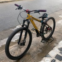 شيمانو DEORE • فرامل هايدروليك MT200 • اطارات ماكسيس