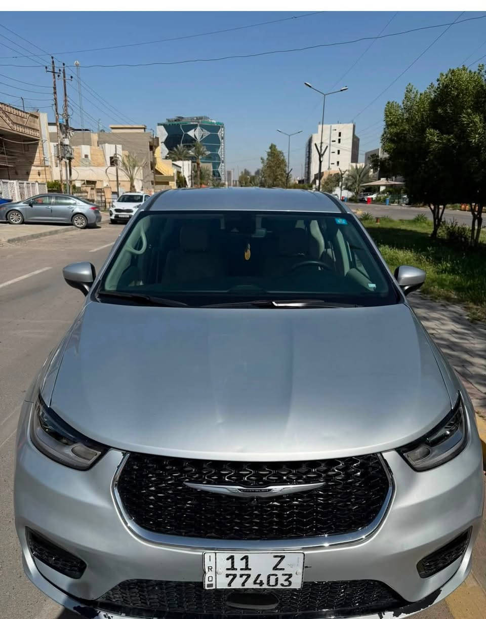 كرايسلر باسفيكا موديل 2023  هزه جديده رقم جديد باسمي
محرك 3600 

7 راكب vip

حادثه بنيد 

مواصفات السيارة فول عده الفتحه

تشغيل عن بعد  

بصمه تشغيل

بصمه ابواب 

ابواب كهربائي تحكم كنترول

تدفئه كشنات 

تدفئه ستيرن

صندوق شفط

شاشه كبير

رادار  امامي خلفي جانبي

السعر 195$

مكان السيارة . بغداد حي العدل  

☎️ هاتف / واتساب***********
