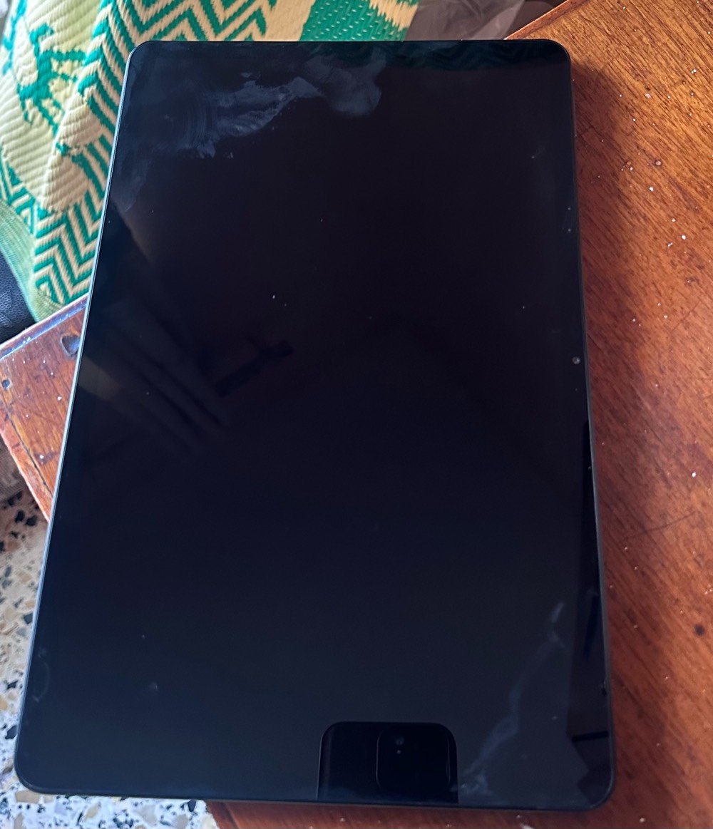 Redmi Pad Pro تابلت
هل ترغب بامتلاك أحدث أجهزة شاومي اللوحية Redmi Pad Pro
بأفضل سعر
كب المواصفات الأساسية للجهاز:
الشاشة: عملاقة 12.1 بوصة، دقة 2.5K، مع سلاسة 120HZ.
الأداء: معالج Snapdragon 7s Gen 2 القوي للألعاب والدراسة. .
البطارية: 10,000 مللي أمبير (تكمل وياك اليوم كله).
الصوت: 4 سماعات سبيكر بتوزيع Dolby Atmos (صوت
سينمائي).
النظام: واجهة Hyperos السريعة والمستقرة.
الاتصال: متوفر ب Wi-Fi و 5G
وايضاً ببجي 60 فريم 
نظافه 98 بسبب وجود بعض الخدوش البسيطه بسبب الكفر 
مع كامل المحلقات من شاحنه وكارتونه