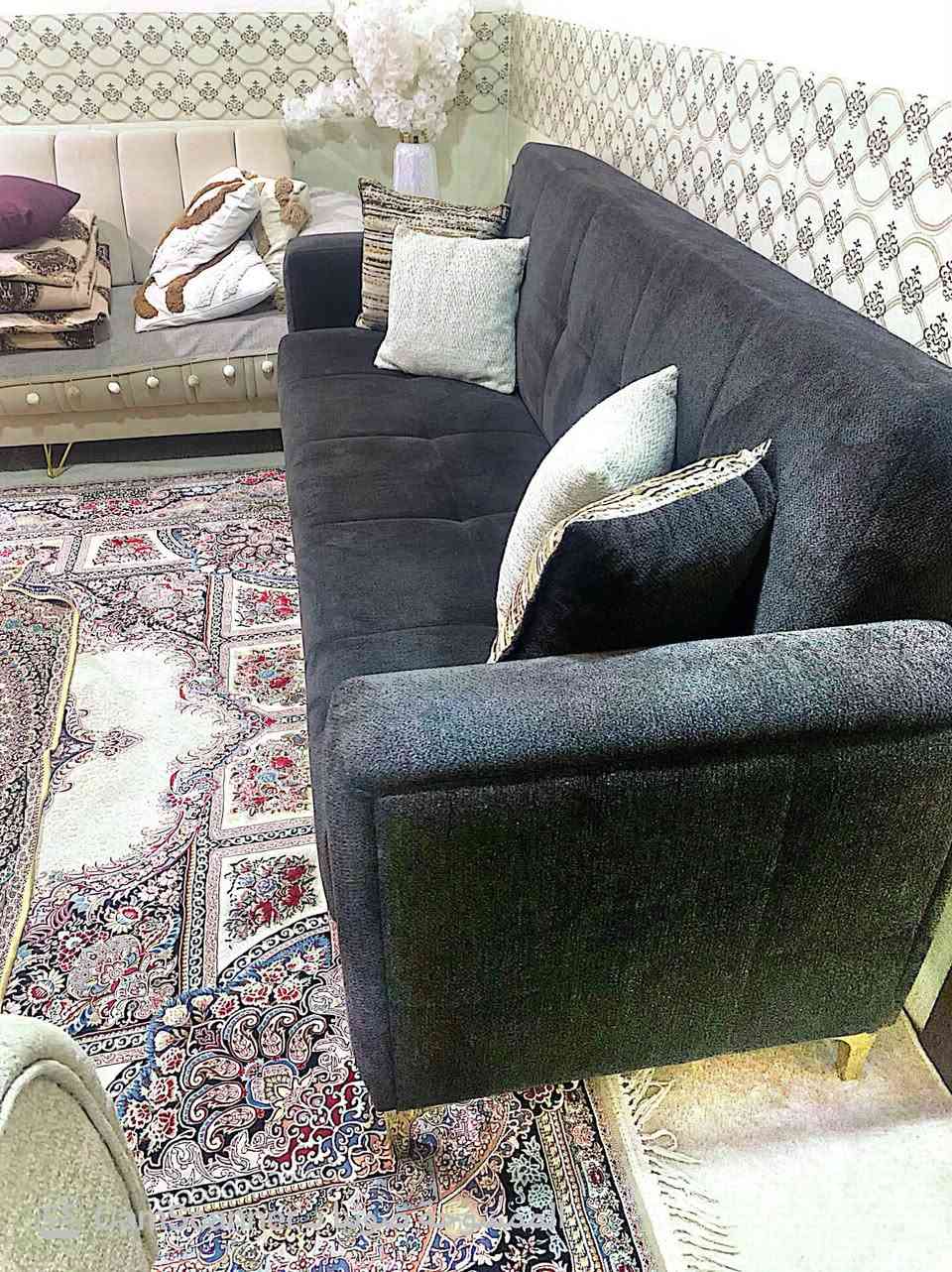 نص تخم تركي كلش نظيف اتصير جرباية وجواه مخزن السعر ٢٢٥ الف للاستفسار والطلب الاتصال على الرقم التالي ***********

نص مكتوب في الصور:
- كاملوفرة أنيقة وصالة استقبال
- CamScanner
- المنسوخة