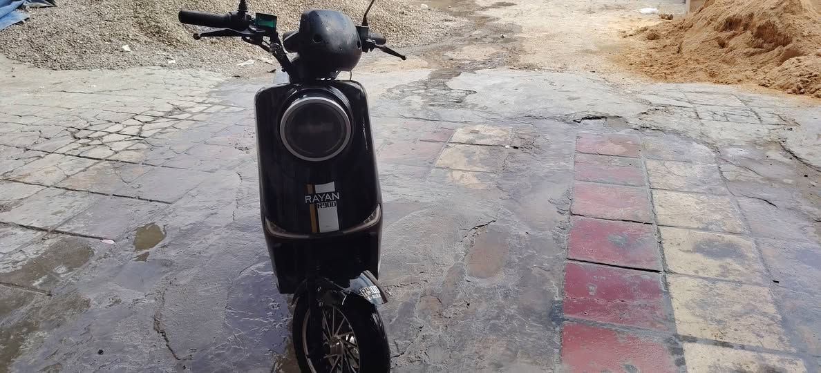 ار 900 دراجه شحن خمسه بطاريات للبيع بحي العامل بسبعه نسيان سعر 550 بيها مجال ***********بيه وتساب
