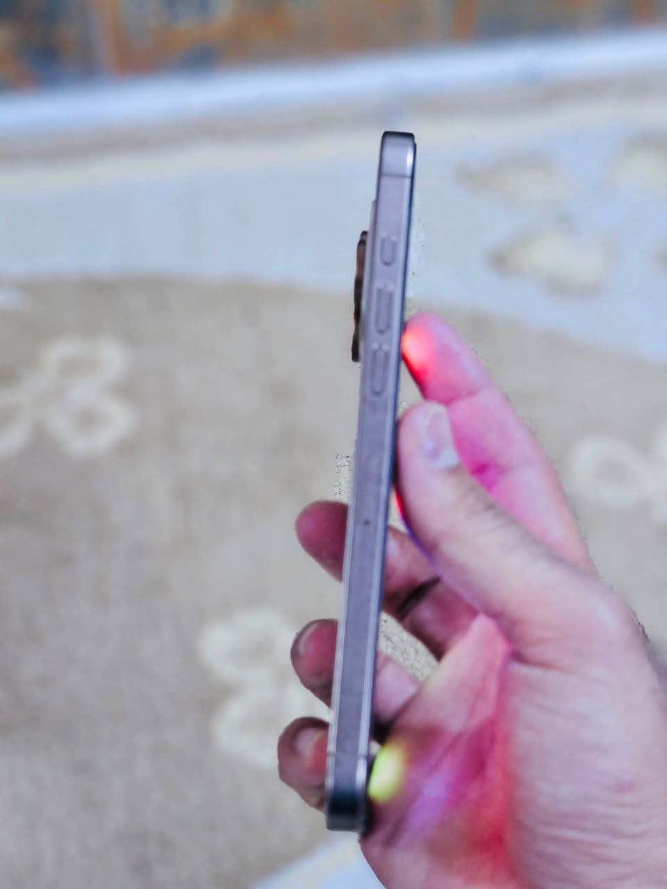 سلام عليكم موبايل iPhone للبيع 16 Pro ماكس شرق أوسط  ***********

نص مكتوب في الصور:
- 11:34 44 حالة البطارية عادية حالة البطارية تعمل بطارية iPhone هذه على النحو المتوقع. حول البطارية والضمان... الحد الأقصى للقدرة 91% هذا قياس لقدرة البطارية مقارنة بقدرتها عندما كانت جديدة. قد تتسبب القدرة المنخفضة بتقليل ساعات الاستخدام بين عملية الشحن والأخرى. عدد الدورات 329 هذا هو عدد مرات استهلاك iPhone لقدرة البطارية. معرفة المزيد... تاريخ التصنيع آذار 2025 أول استخدام حزيران 2025
- 11:34 حول الاسم iPhone إصدار iOS 26.6.1 اسم الطراز iPhone 16 Pro Max رقم الطراز MYWJ3AE/A الرقم التسلسلی KN7P7VNQ4D 0 الأغاني 133 الفيديوهات 515 الصور 24 التطبيقات 256 غ.ب. السعة 188.03 غ.ب. متوفرة 08:C7:B5:F2:94:59 عنوان Wi-Fi 08:C7:B5:F3:AD:99 Bluetooth 2.70.01 البرنامج الثابت للمودم