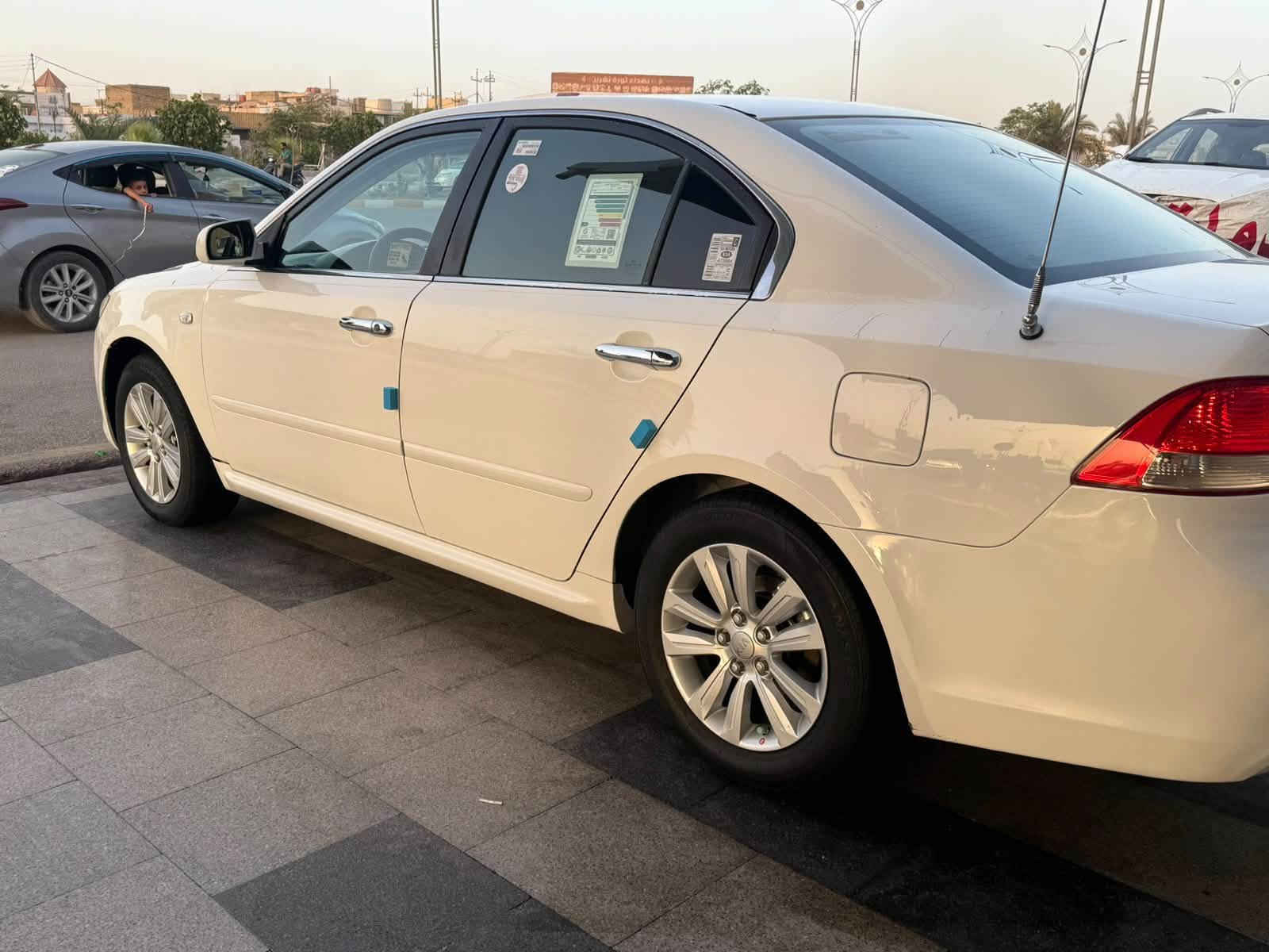 السلام عليكم للبيع أوبتيما 2010 وارد خليجي  خشم الجاملغ وطرف البنيد صبغ  محرك 2400 دوش خليجي يدات ستيل ويل كب تحكمات رقم أربيل بسمي السعر 108مكان السيارة ناصريه لاستفسار علئ رقم 
***********

